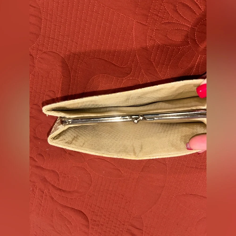 Vintage Women’s‎ Clutch Purse Metallic Details